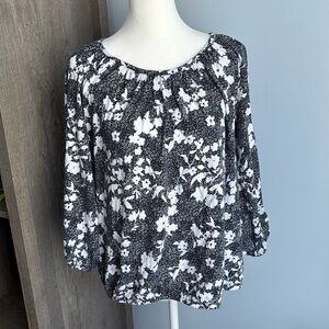 Michael  Kors Dark Navy Floral Cotton Top with 3/4 Sleeve. Size M.